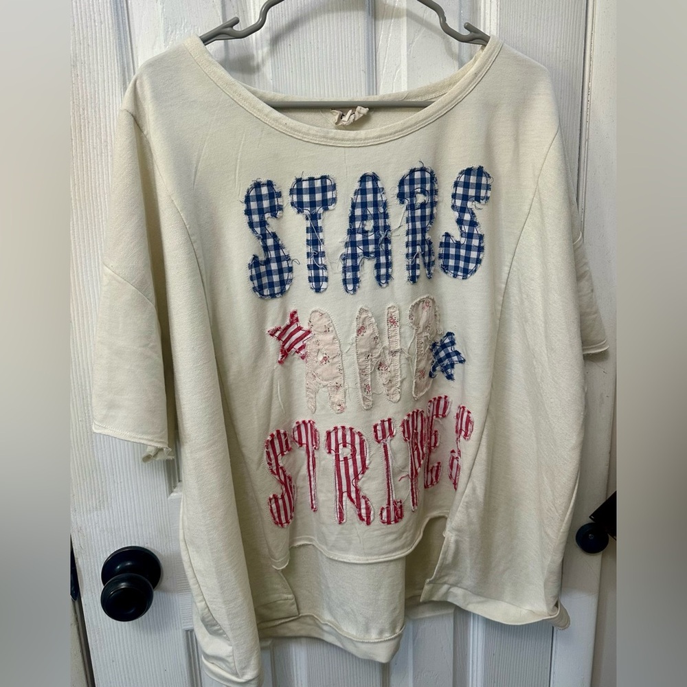 Bibi Oversized Boxy Cut Stars and Stripes Cream Top, Med - Picture 2 of 4